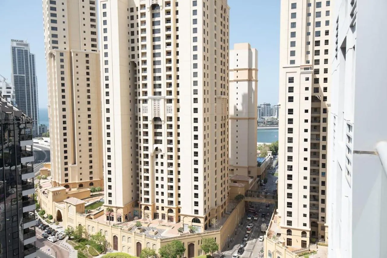 Spacious 3-Bedroom With Stunning Views In Dubai Marina Apartment