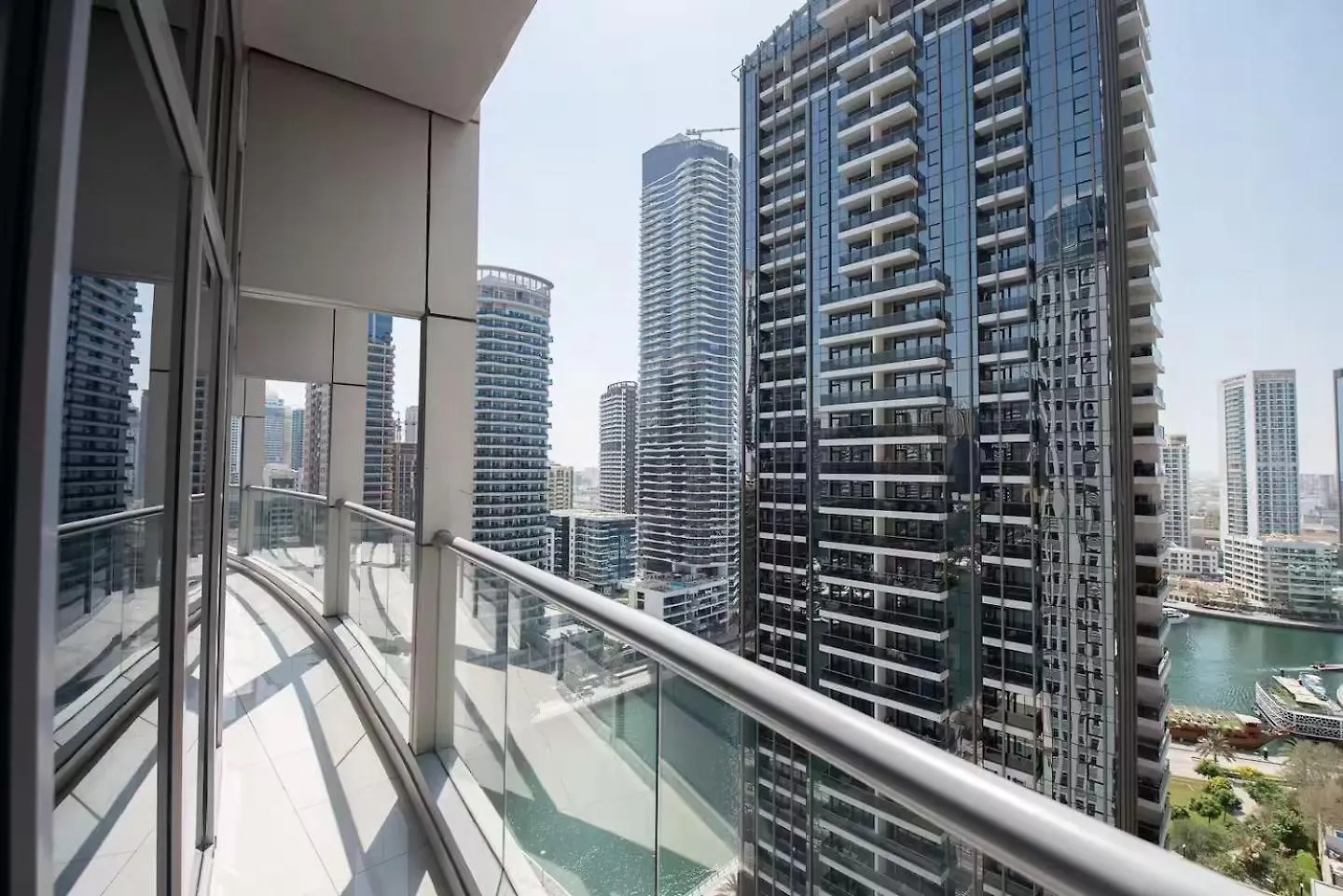 Spacious 3-Bedroom With Stunning Views In Dubai Marina United Arab Emirates
