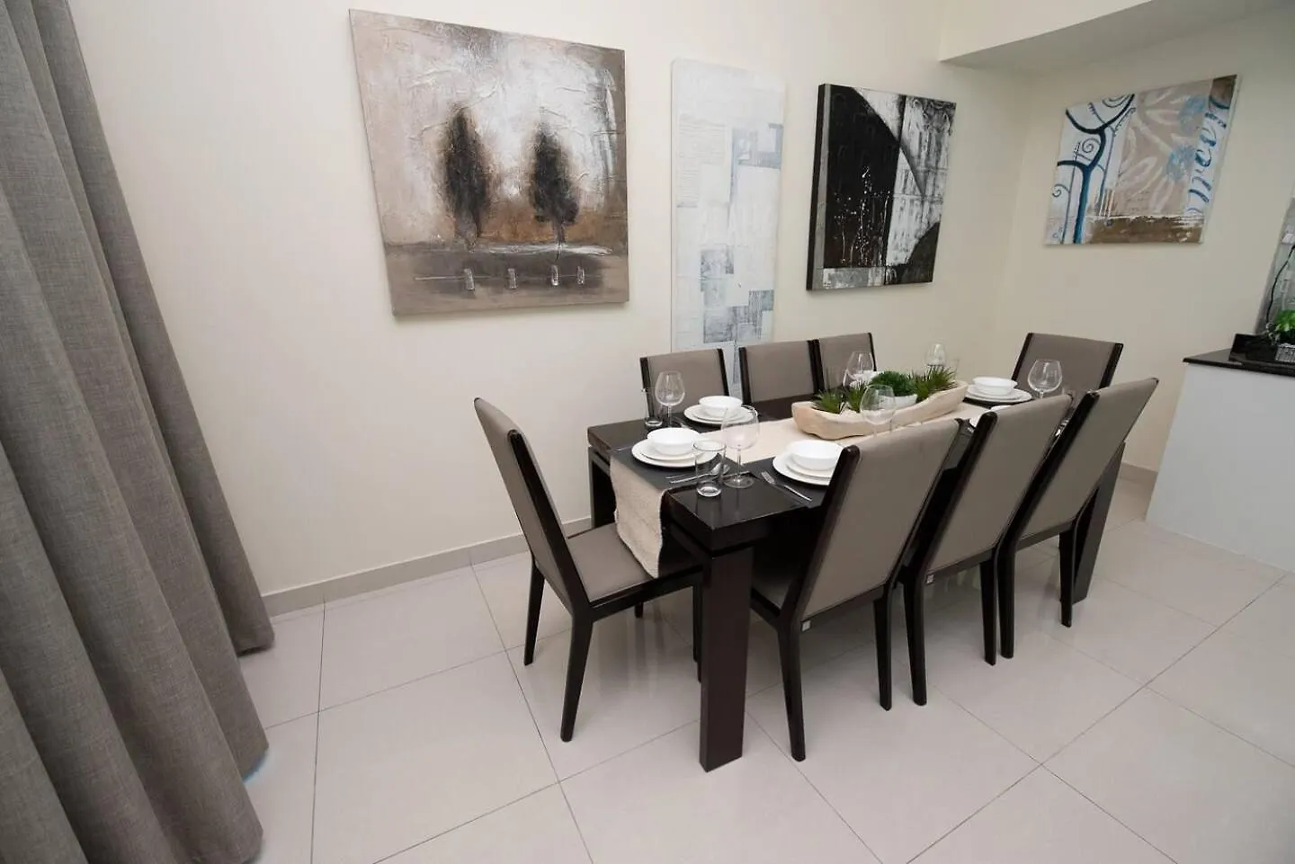 Spacious 3-Bedroom With Stunning Views In Dubai Marina Apartment