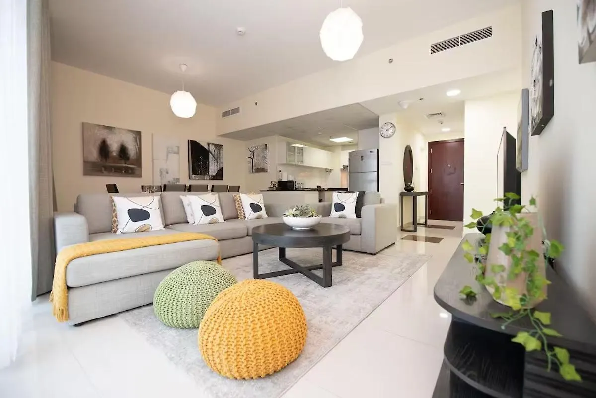 Spacious 3-Bedroom With Stunning Views In Dubai Marina Apartment