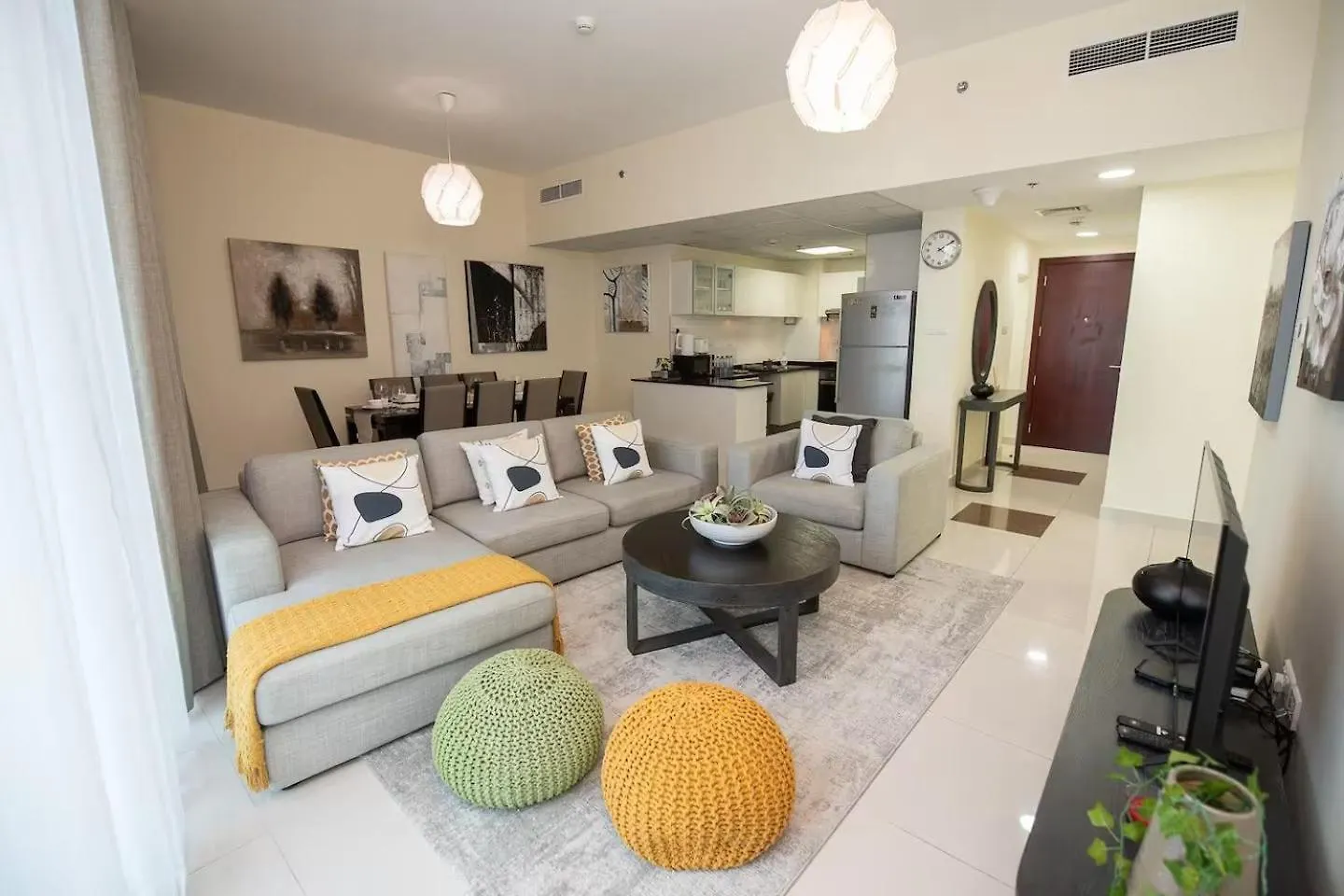 Apartment Spacious 3-Bedroom With Stunning Views In Dubai Marina